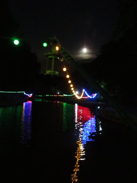 Peasholm Park at night